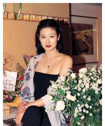 陈宝莲：29岁跳楼自杀，留下刚满月儿子