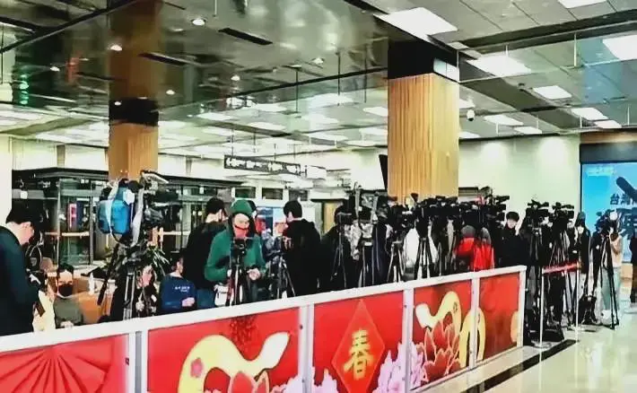 昨天具俊烨回韩国了