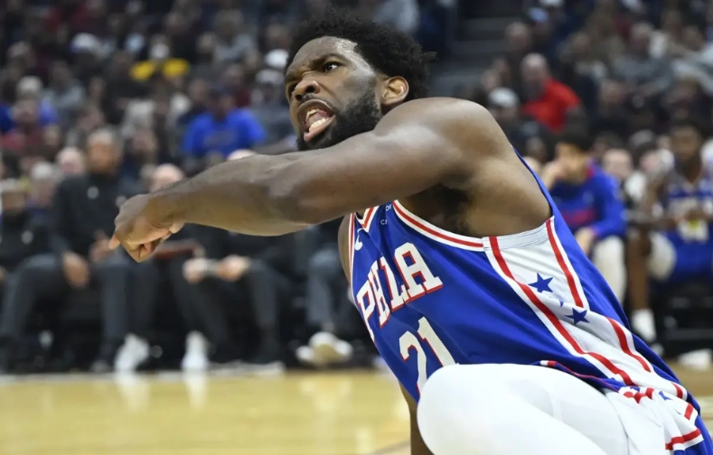 别不信，NBA本赛季，最垃圾的合同，就是以下三位球员的，分别是：

1、恩比德