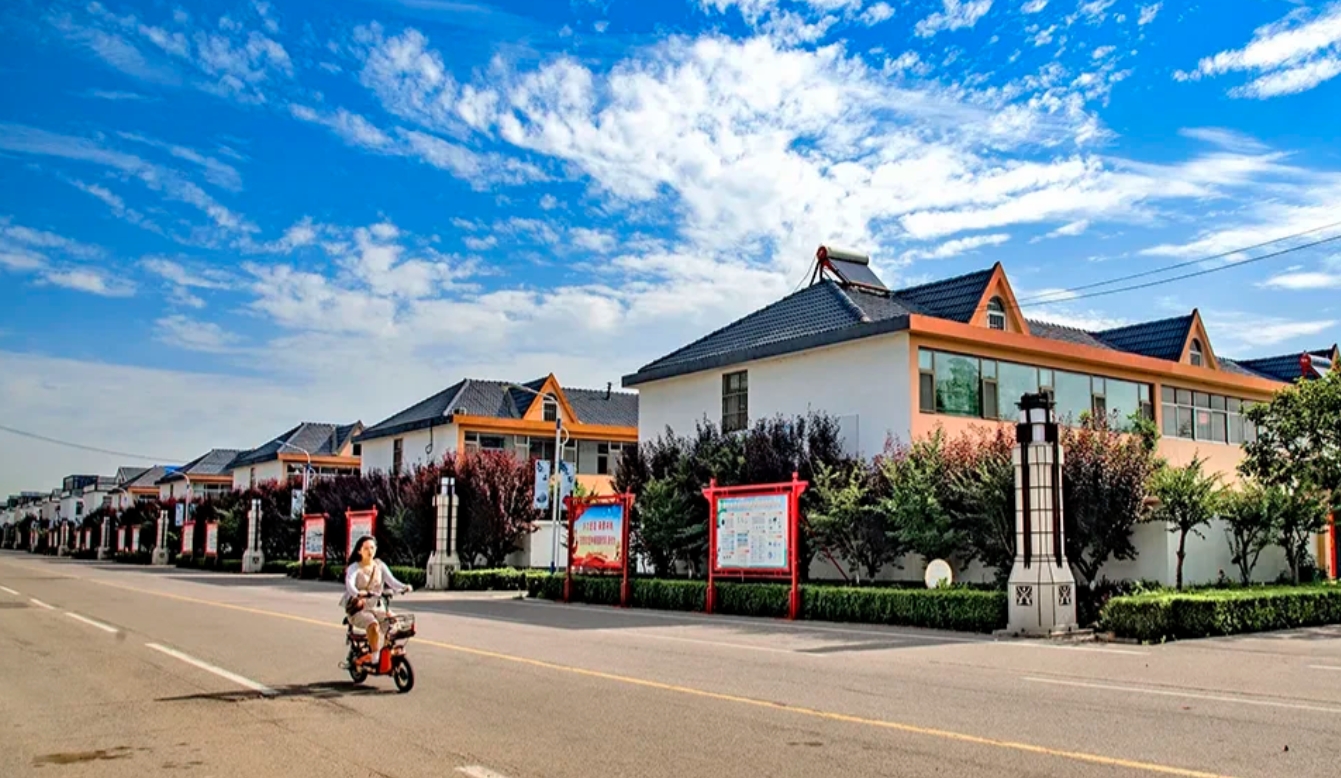 为啥不允许城镇居民到村里买地建房？
今年的文件出来了，还是不允许城镇居民到村里买