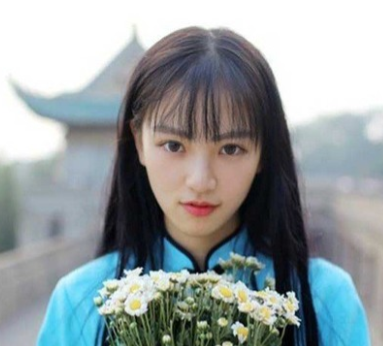 热搜第一！黄灿灿自曝被黄谣毁事业，矛头直指知名制片人？