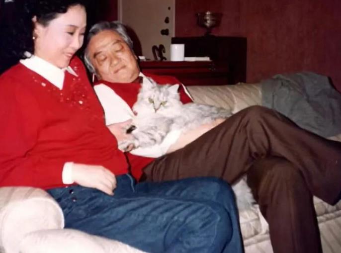 基本上都是大陆的工作人员和演员还记得琼瑶的提携，当年她也帮助了不少台湾演员。
 