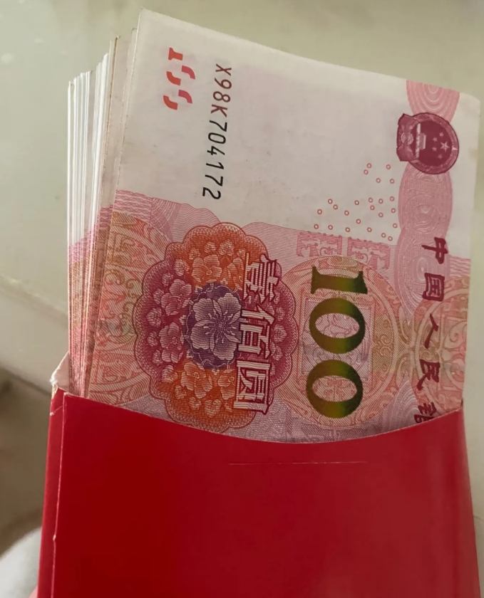 弟弟商量着要结婚了，我这个当姐的有点犯愁了，我家姐妹三个，我是大的，下面一个妹妹