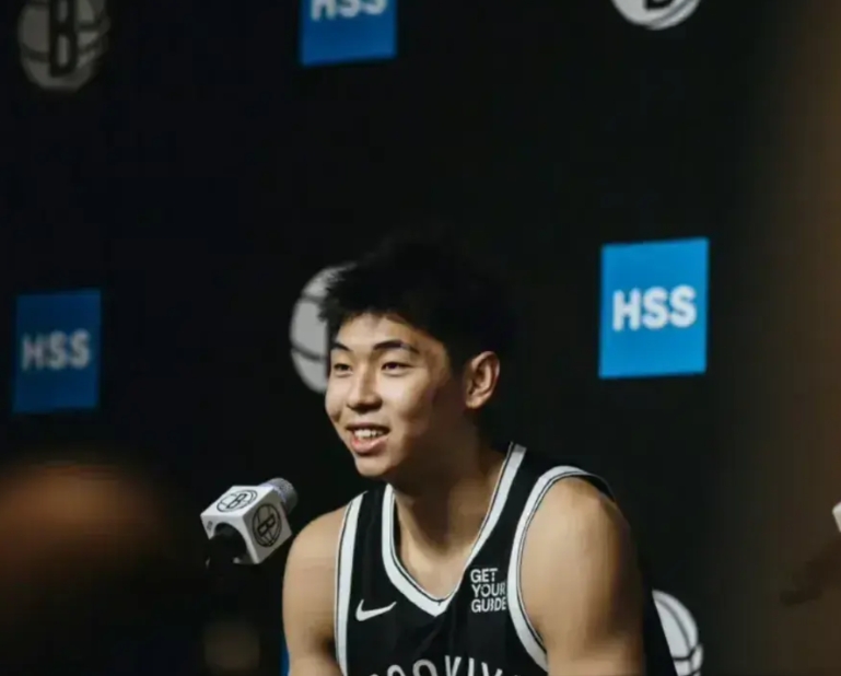 不得不说，随着崔永熙拿到NBA第1分，崔永熙的NBA得分超越前辈的概率如下:
1