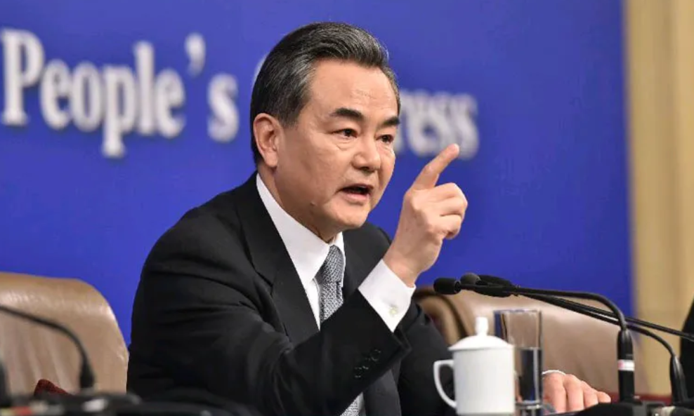 快讯
太解气了！
王毅外长应邀与鲁比奥通话，王毅对鲁比奥说了哪些炸裂的话？
你品