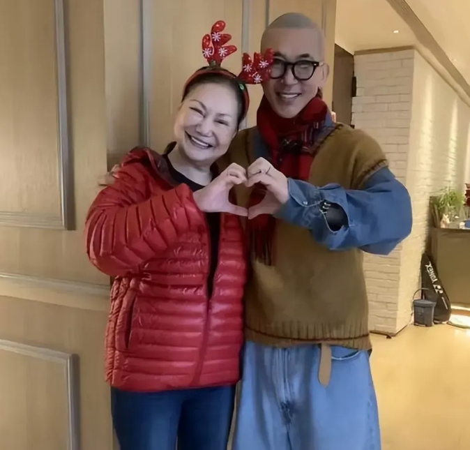 曲线妈的内心，是不公平！
自己把三个女儿养大，女儿遗产的2/3却给了孩子，到时候