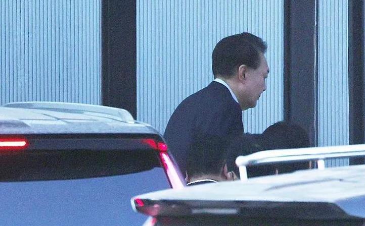 尹锡悦创造了多少韩国纪录？他还将完善韩国宪政
韩国总统尹锡悦被逮捕了，又被拘留了