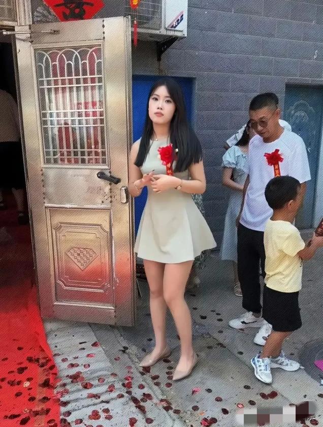 这种场合要怎么跟伴娘要联系方式比较合适？