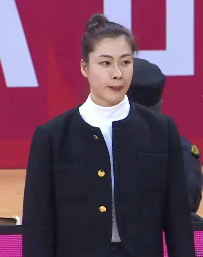 江苏女篮：辉煌过后的沉寂与反思