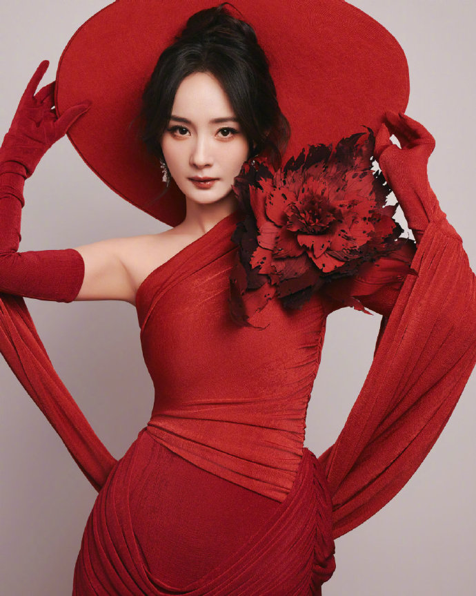 蛇年新春造型写真：杨幂