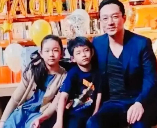 汪小菲和马筱梅，没带小玥儿姐弟回北京，竟然不是S妈从中作梗！而是另有他因。

2