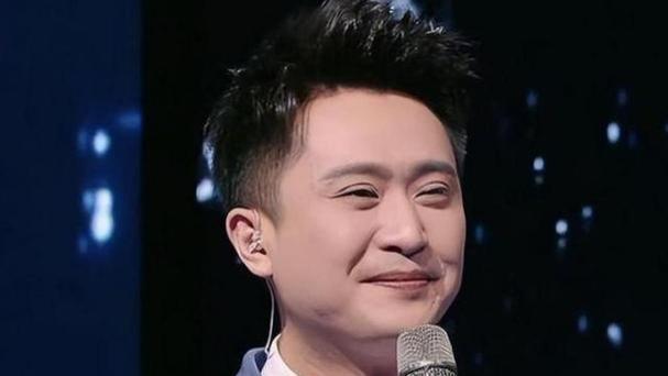 杨帆隐退家庭生活！央视名嘴为何突然消失？背后原因让人动容