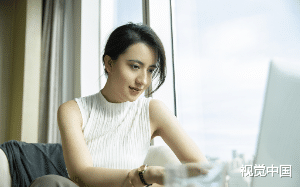 被撞成重伤时，老婆正给白月光男秘对接工作，后来我要离婚时候，她却说了一个我没法接受的秘密……