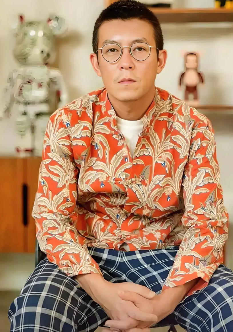 陈冠希爱过那些女人们：
 
第一任：陈文媛，前女友，44岁，身高168

第二任