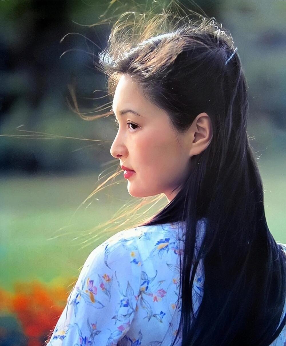 殷亭如，对艺术的热爱和执着