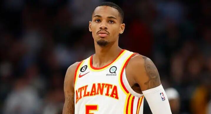 鹈鹕后卫默里跟腱撕裂，赛季报销。在今日对凯尔特人比赛中无对抗受伤离场。湖人詹姆斯