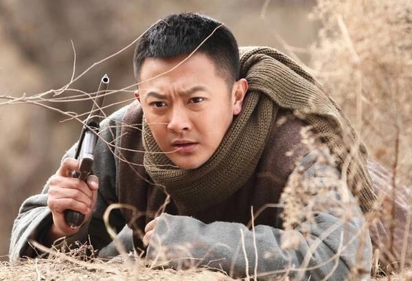 印小天:从青涩少年到演艺巨星的励志旅程