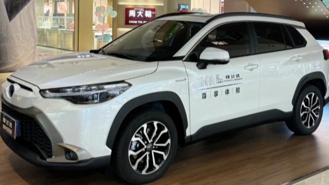 丰田终于低头？锋兰达暴降至7万起，油耗低至3毛