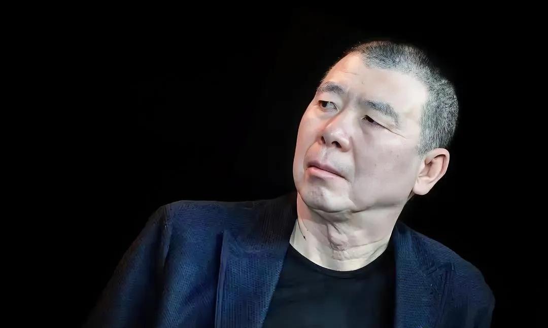 关于冯小刚在美国房屋否被烧毁？
       冯小刚说，“幸灾乐祸的对不起让你们