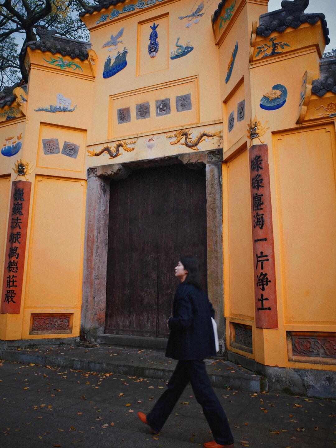 天气好不妨带着虔诚的心去寺庙逛逛吧