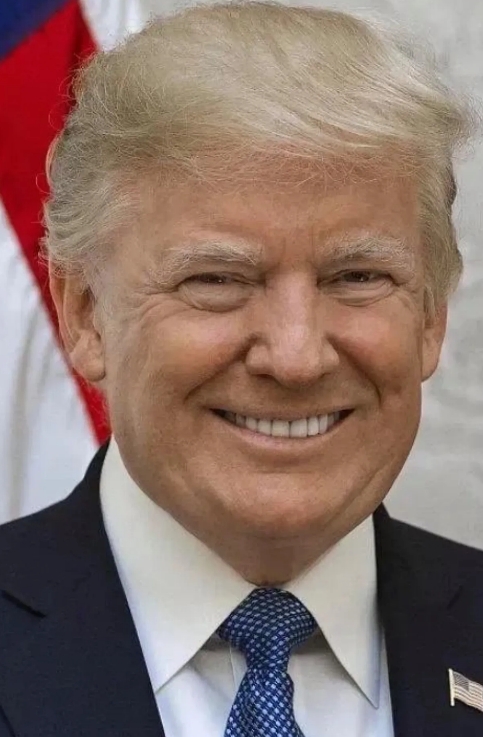 特朗普吹的第二个大牛破裂：不发动战争！
昨晚深夜报道，他已经下令空袭IS成员国，