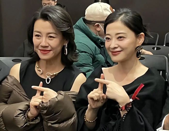 在《父母爱情》开拍前，刘琳已经结婚了，而梅婷却还没有男朋友，结果拍完后，两人却一