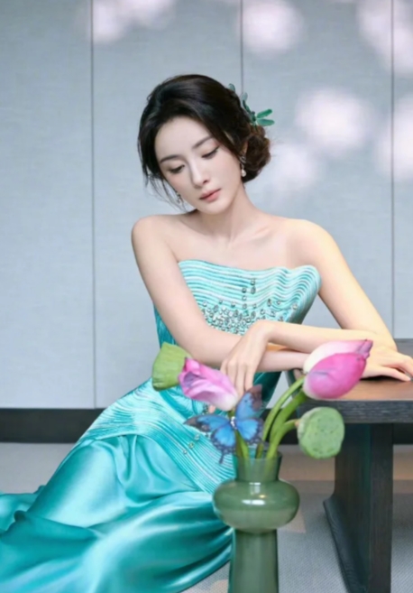 杨幂——身姿曼妙