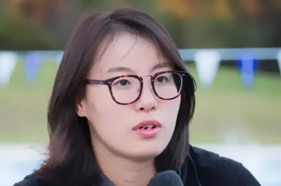 傅园慧一行人被司机勒索事件想必大家都知道了，我长话短说两个疑问:
       