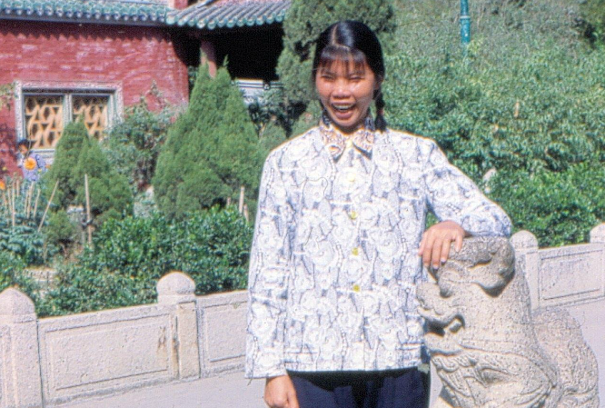 49岁大妈搞一夜情，和34岁小白脸睡了一夜后，小伙赖着不走了