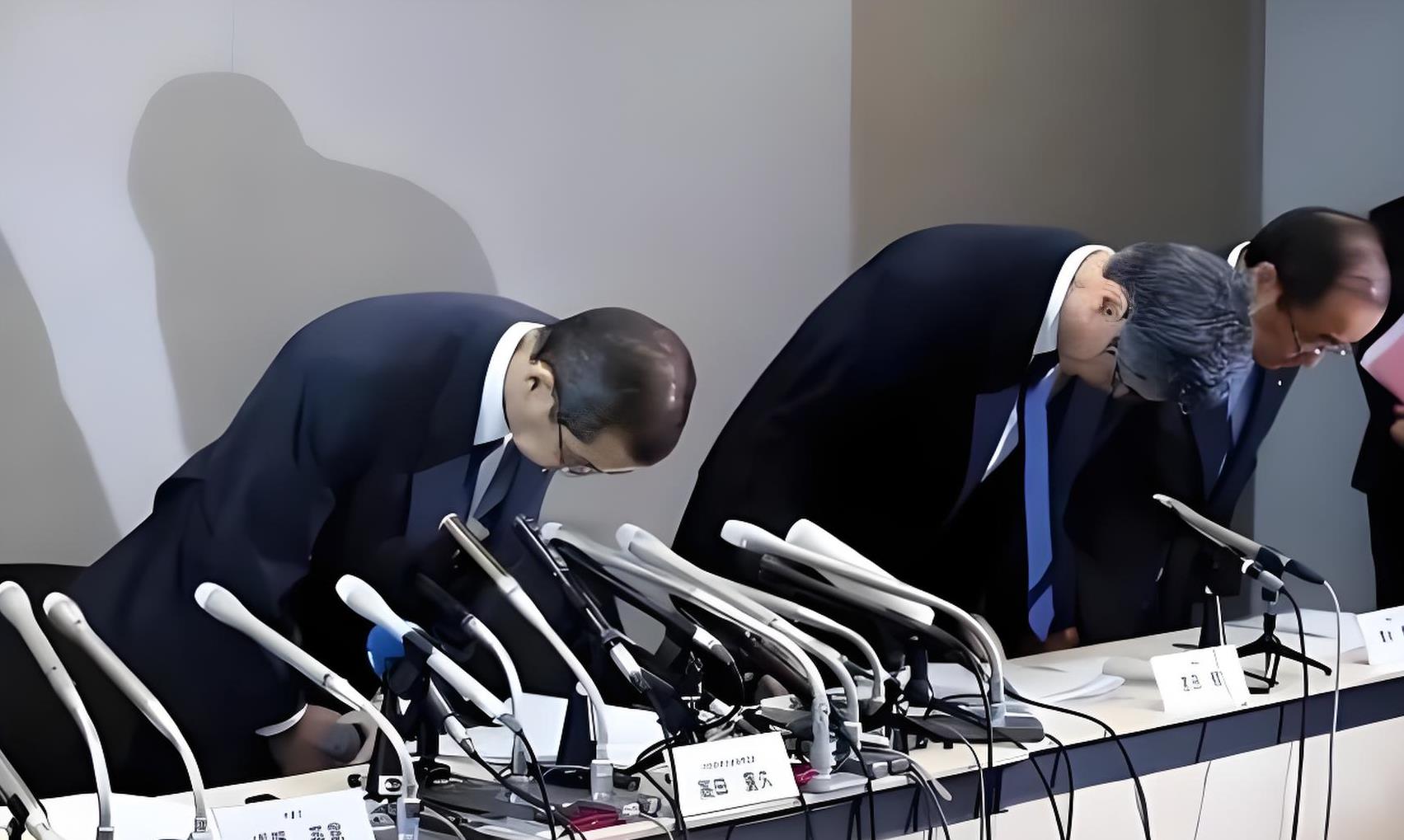 如果日本政府向南京大屠杀致歉，先人的仇恨是否就会被淡忘？
就这么说吧，就算下一秒