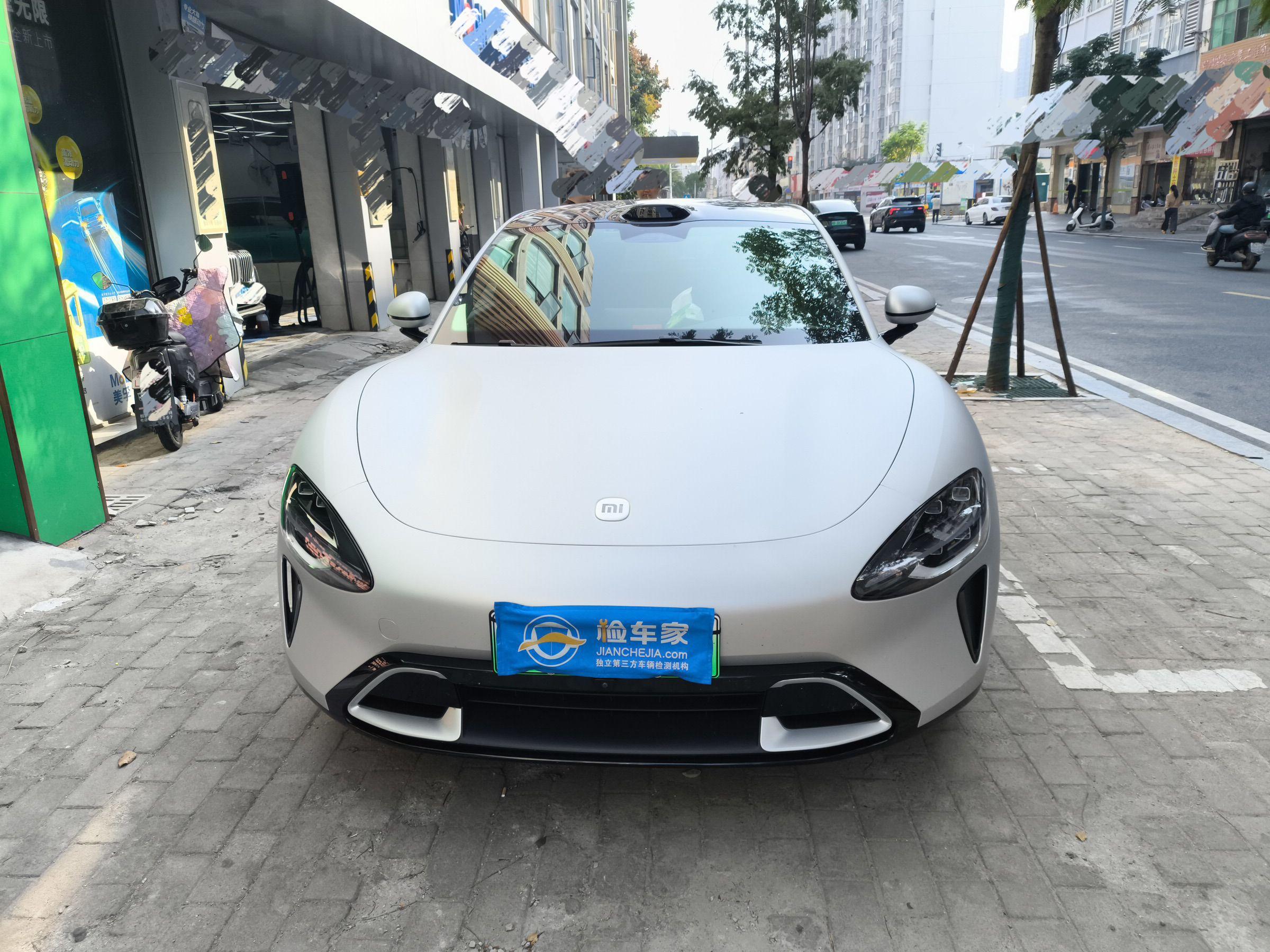~25万提辆小米SU7，两个月开了1万多公里，卖掉竟然不亏钱！
昨天在南昌，帮粉