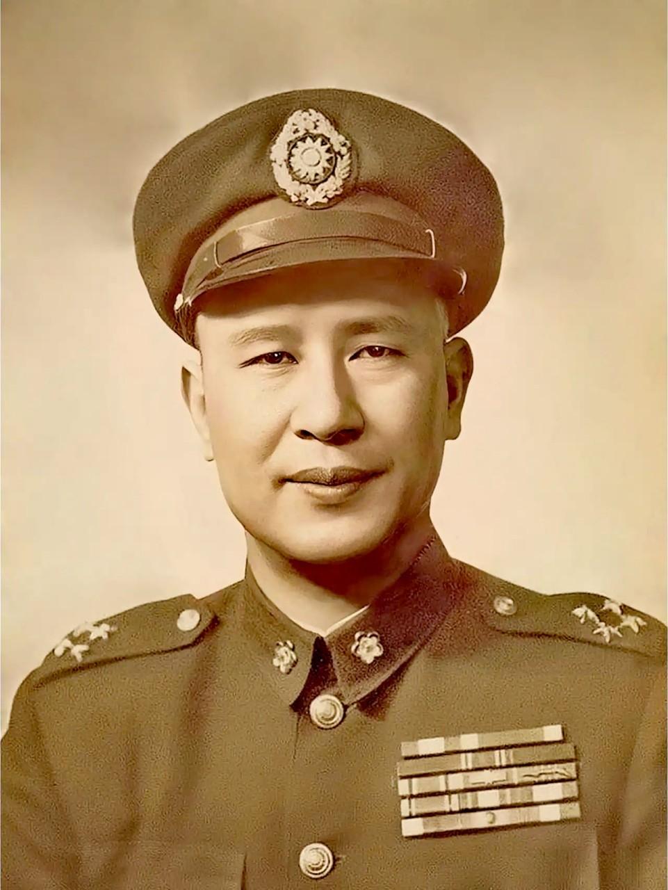 英明的毛主席评价：老蒋手下有3员大将，重用一个，都不会输得这么惨。那三名大将是谁