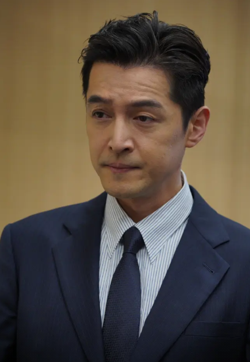 胡歌，哭笑不得！

一觉醒来，胡歌冲上热搜，不过这一次，不是因为他有新戏，也不是
