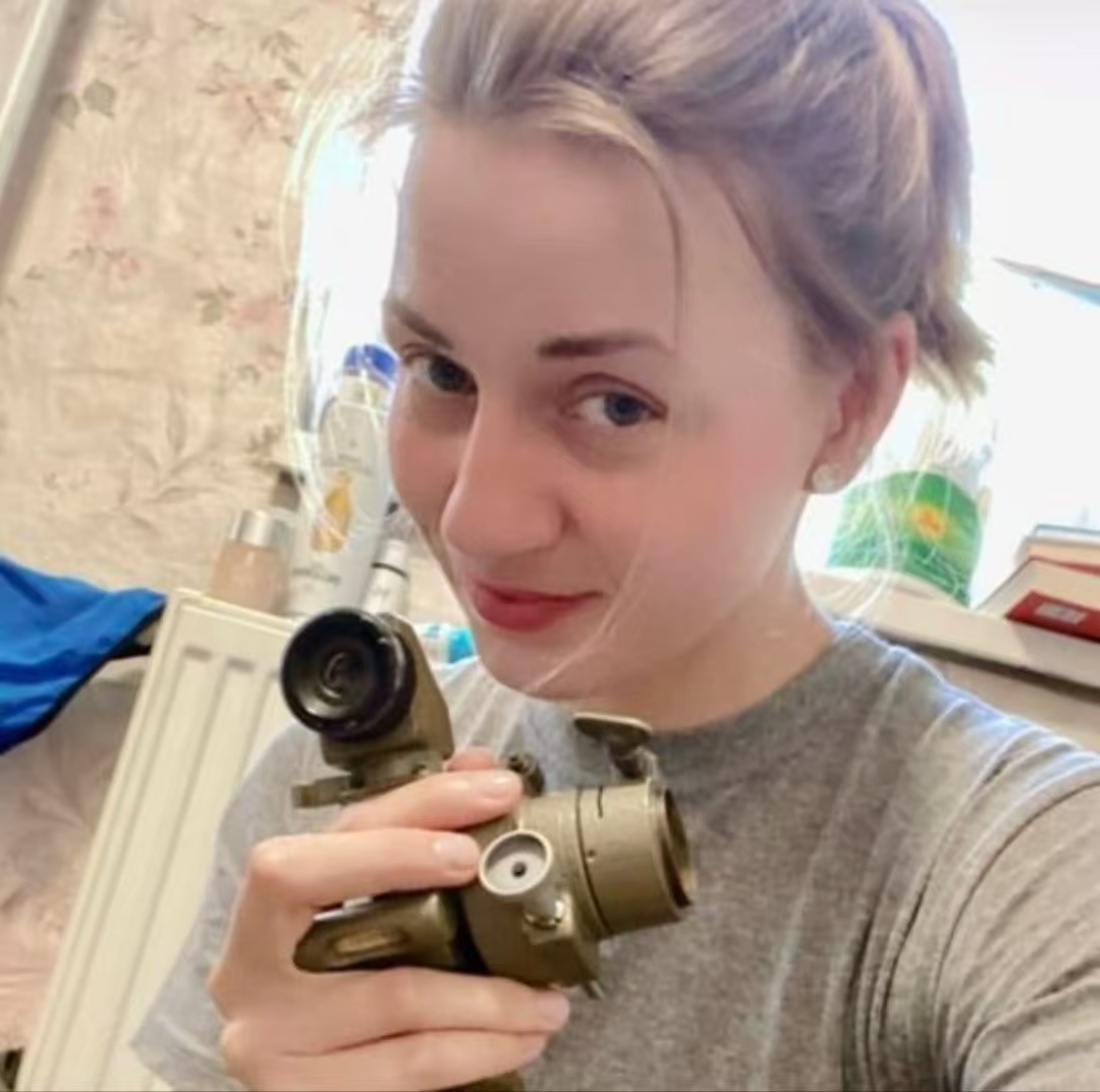  一位乌克兰美女，为了俄罗斯人民的解放事业，永远留在了俄罗斯，战友都没运出来。打