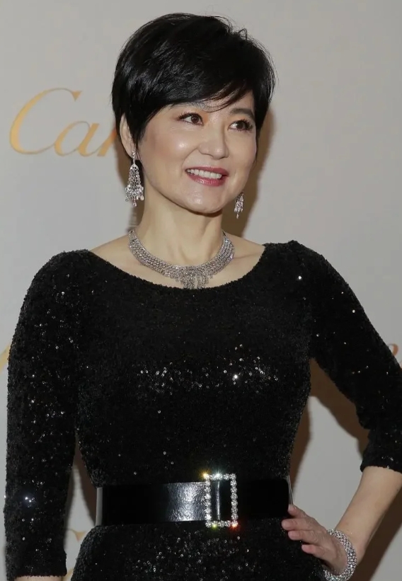 林青霞一梦想与坚持铸就的影坛巨星