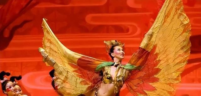 汤加丽:因“人体模特”和丈夫离婚,遭父母嫌弃,今48岁孤身一人-第13张图片-九妖电影 汤加丽:因“人体模特”和丈夫离婚,遭父母嫌弃,今48岁孤身一人-第13张图片-九妖电影