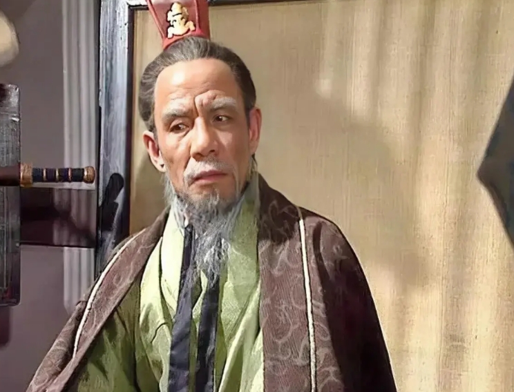 历史上司马懿一生熬死的七位政敌
1.司马㦤40岁时，杨修去世
2.司马懿41岁时