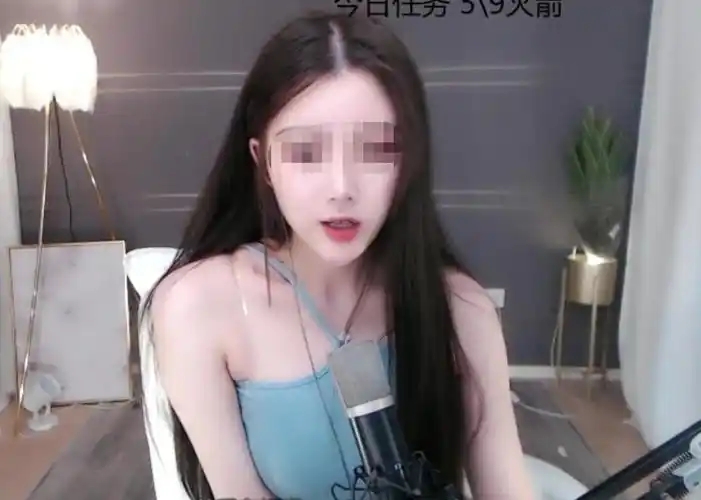 湖南长沙，女子怀孕32周，发现丈夫给女主播刷礼物后，女子好言劝阻，可丈夫却不理会