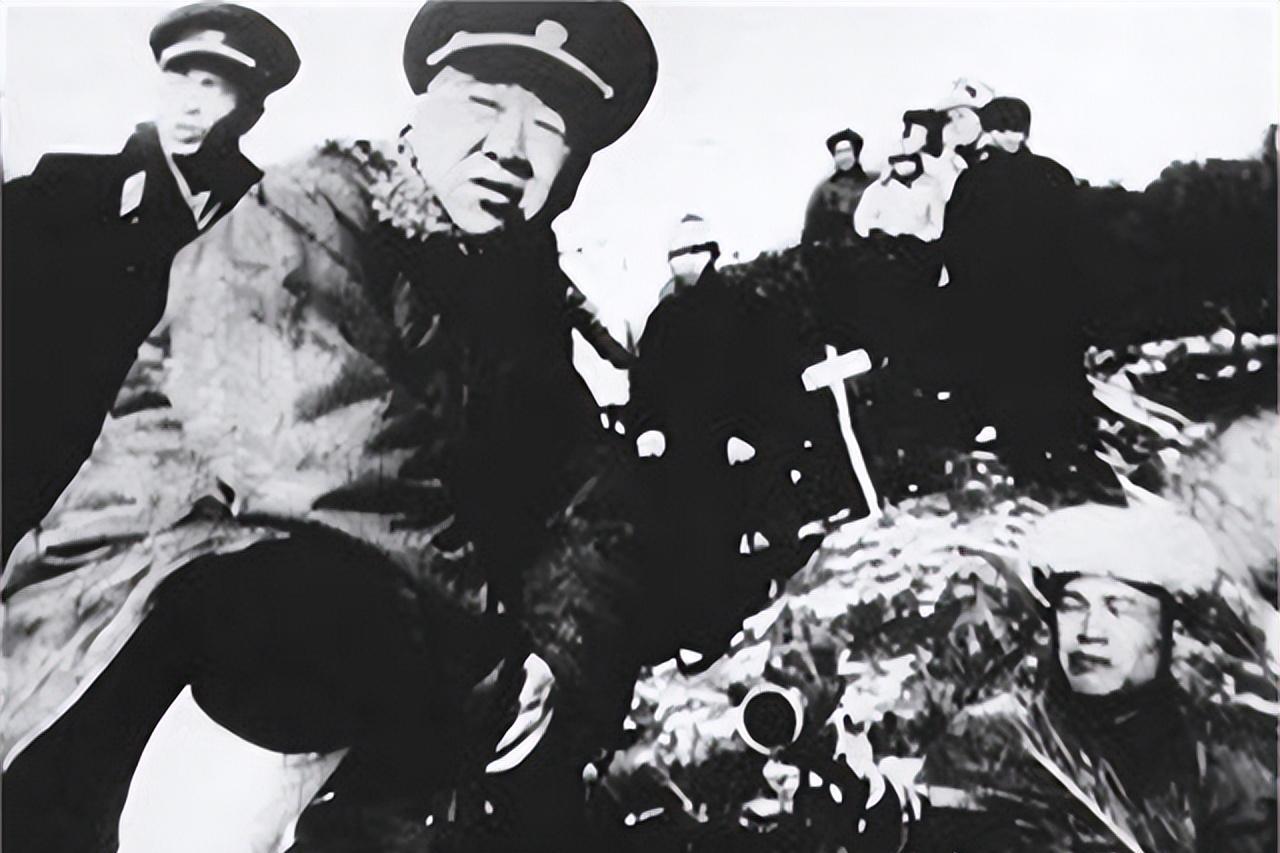 叶长庚智斗土匪，一眼识破伪装，保卫东北根据地