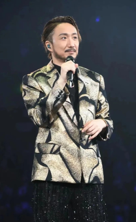 郑中基与阿Sa的低调生活