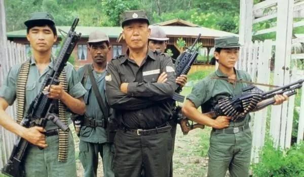 2007年10月26日，曾经不可一世的大毒枭坤沙，在仰光寓所病亡，终年74岁。坤