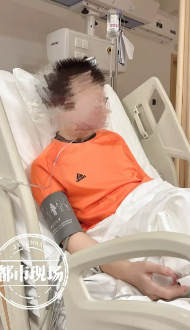 还有这样狠心的老师！陕西西安，一初二男同学因未完成试卷，被老师体罚150个深蹲。