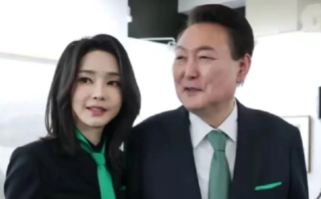 尹锡悦彻底心碎了！
首尔地方法院2月10日宣布，将于20日审理其拘留取消申请，这