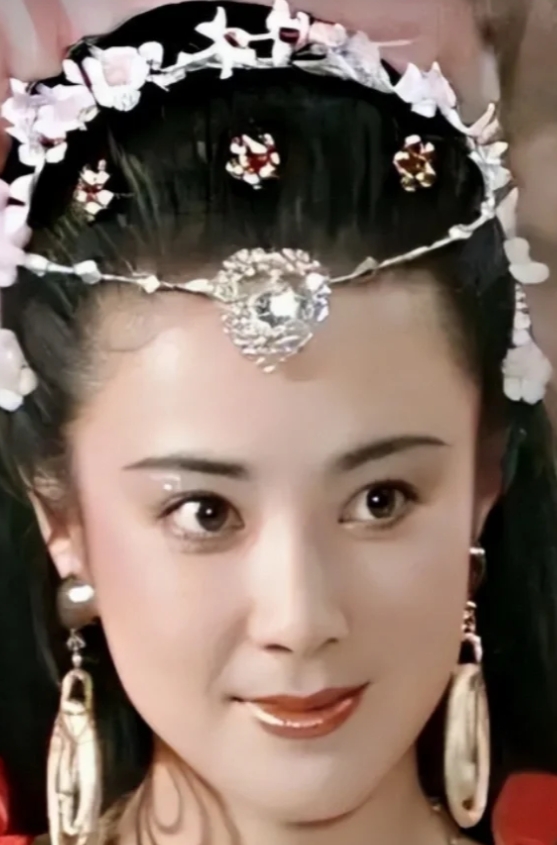 她17岁得影后，52岁却锒铛入狱