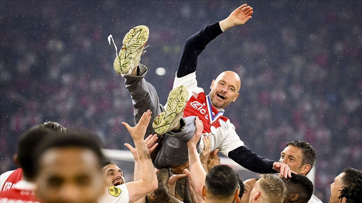 滕哈格赛季末逃离曼联回阿贾克斯，少赚几百万不是事