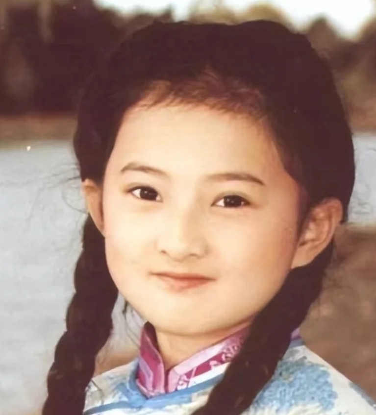 她9岁大火，是撒贝宁发誓要娶的人