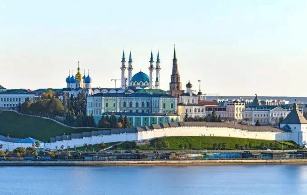 美国绝对不敢打的 8个国家 :

第一:挪威:石油丰富，有实力
第二:俄罗斯:核