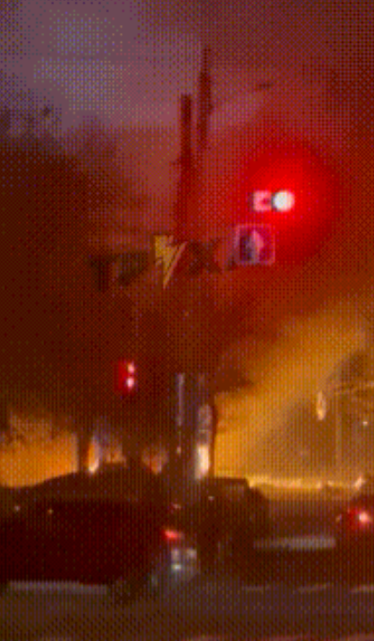 5枚高超音速导弹爆顶攻击，炸穿乌安全局大楼在地下室爆炸，乌军及北约多名指挥官被埋废墟！
