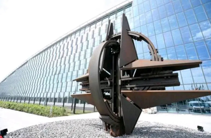 俄乌战争打到今天，快三年了，死伤了数百万人口，而且战争还在继续，还有进一步扩大的