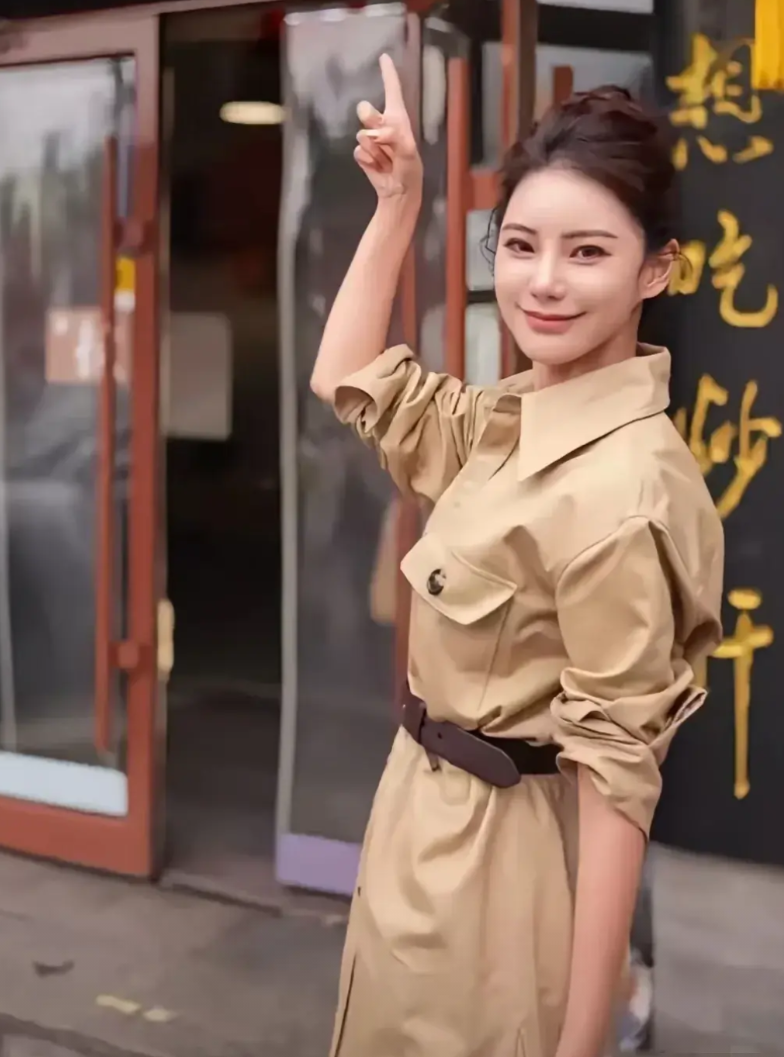 自从叶珂出现以后，
发现马筱梅真的是个宝藏了，
说话不嗲，也不装文化人，
脸也真